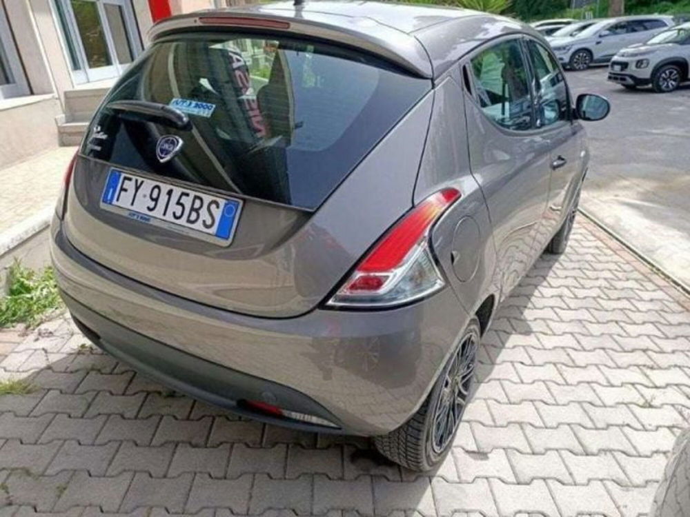 Lancia Ypsilon usata a Firenze (3)