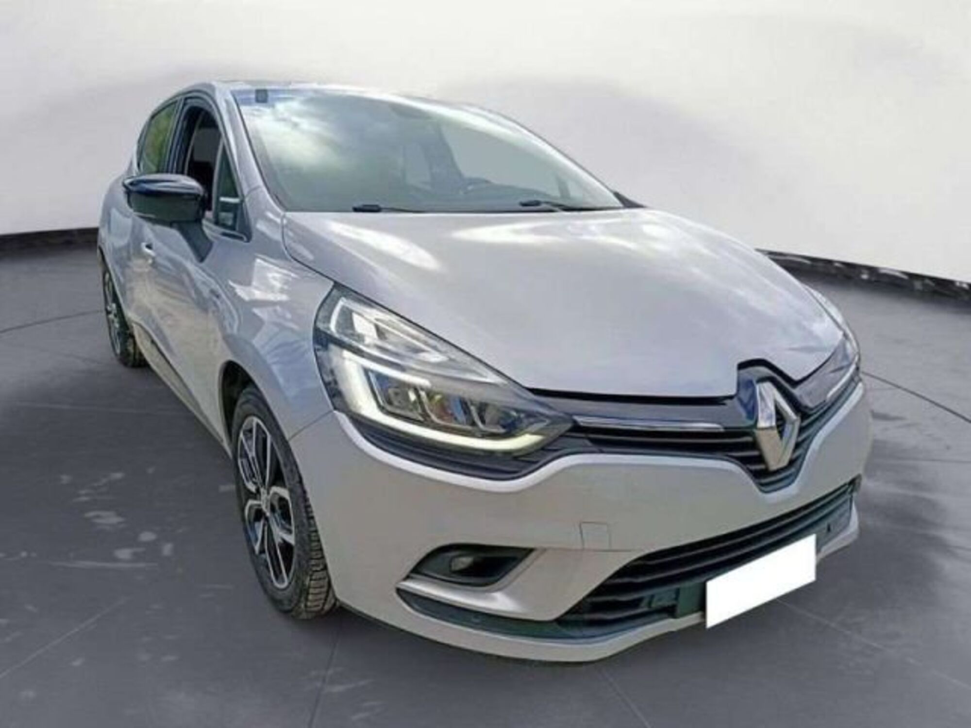 Renault Clio 1.5 dCi 8V 90CV EDC Start&amp;Stop 5 porte Duel2 del 2018 usata a Empoli