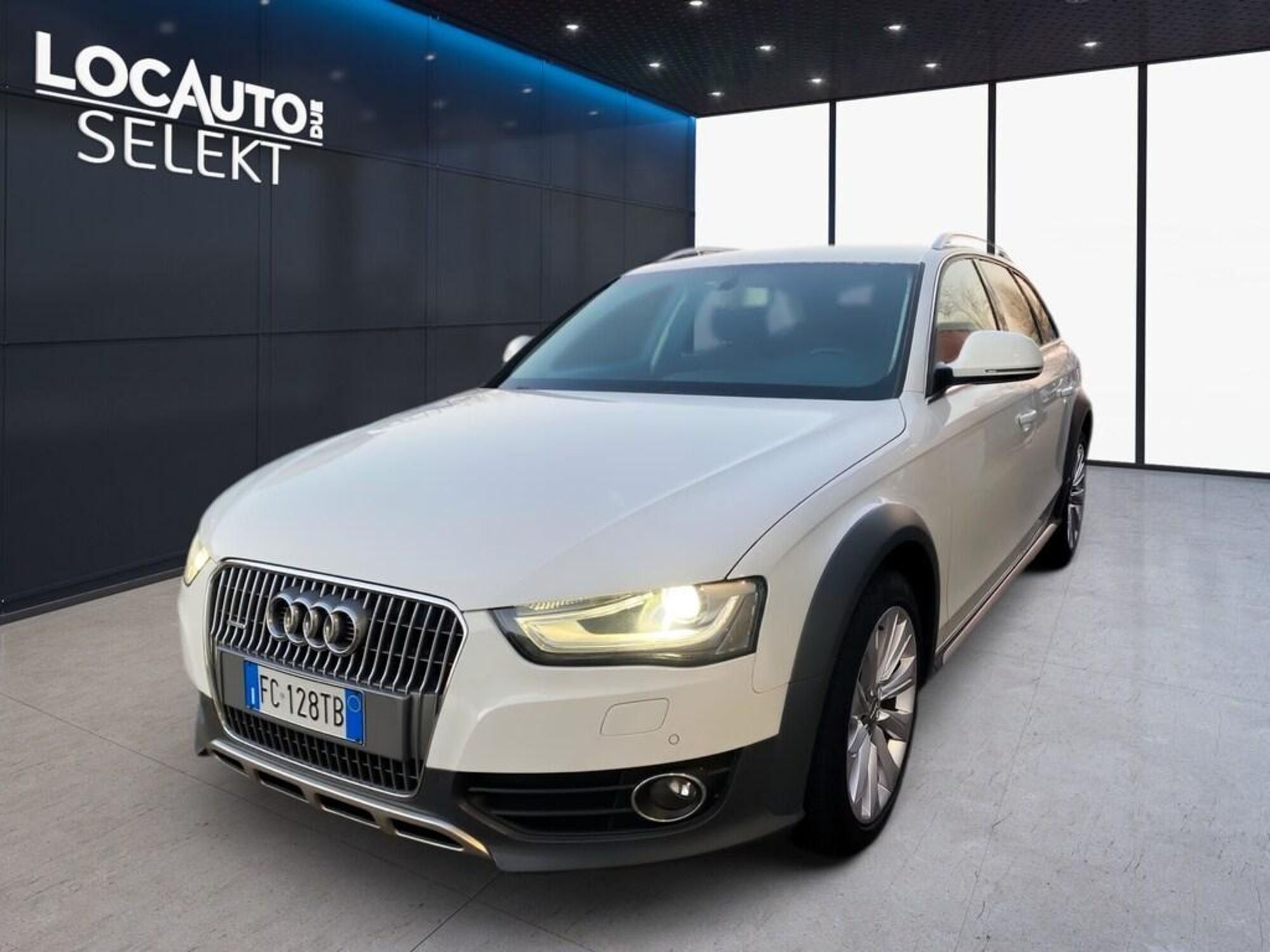 Audi A4 Allroad 2.0 TDI 190 CV S tronic  del 2016 usata a Torino