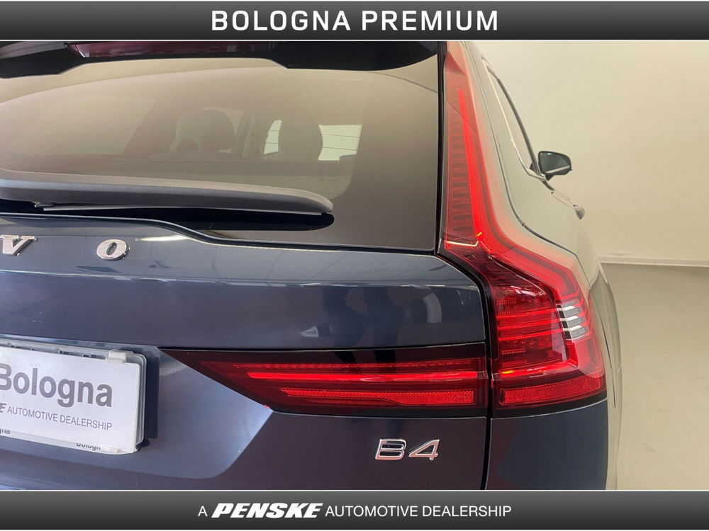 Volvo V90 nuova a Bologna (16)