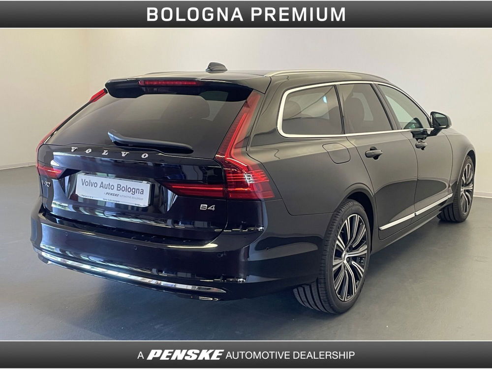 Volvo V90 nuova a Bologna (2)