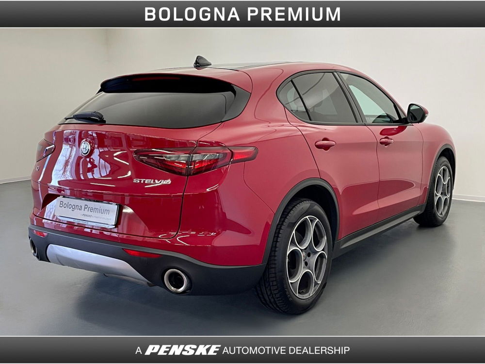 Alfa Romeo Stelvio usata a Bologna (2)