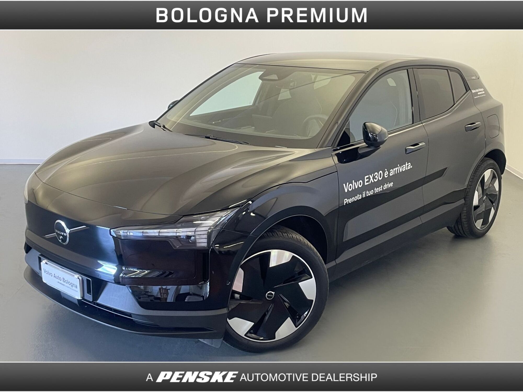 Volvo EX30 Twin Motor Performance Ultra awd del 2023 usata a Casalecchio di Reno