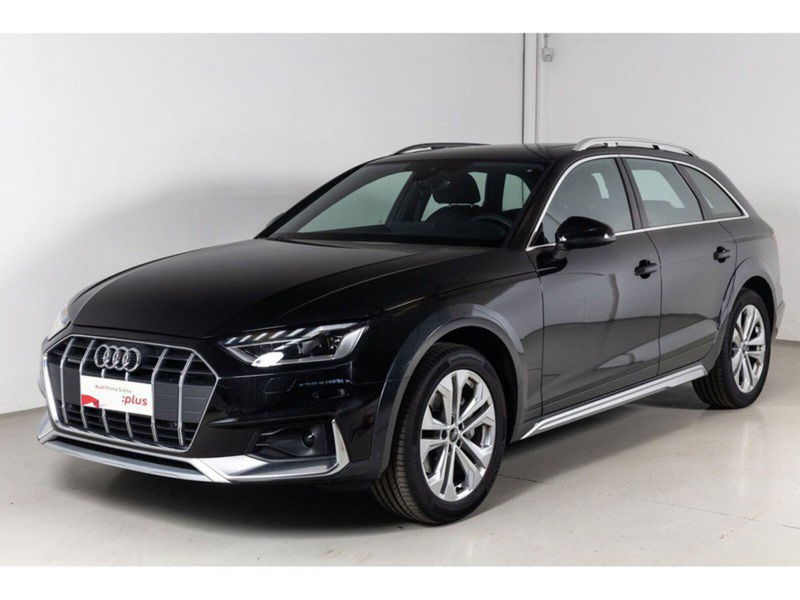 Audi A4 Allroad Allroad 40 2.0 tdi mhev Identity Contrast quattro 204cv s-tronic del 2023 usata a Asti