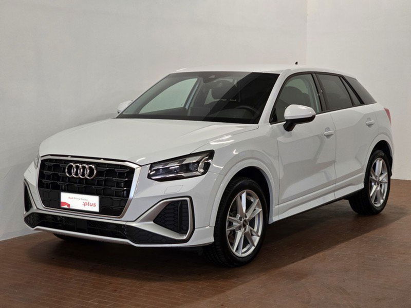 Audi Q2 35 2.0 tdi S line edition s-tronic del 2023 usata a Alba