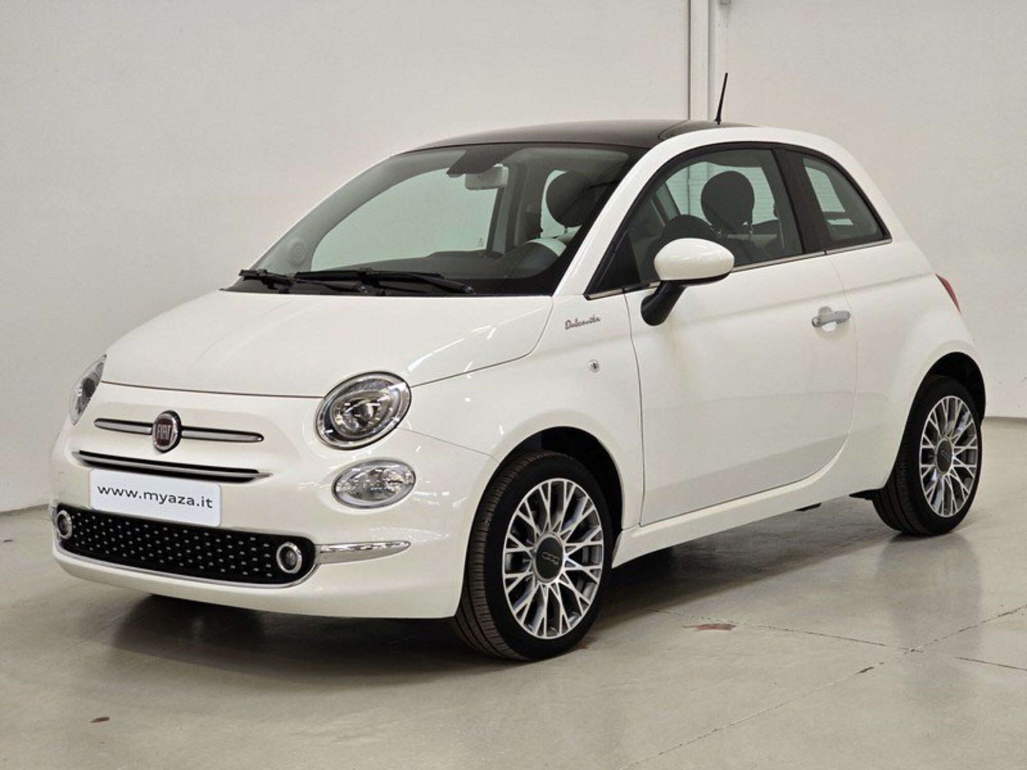 Fiat 500 1.0 Hybrid Dolcevita Web Edition del 2023 usata a Borgo San Dalmazzo