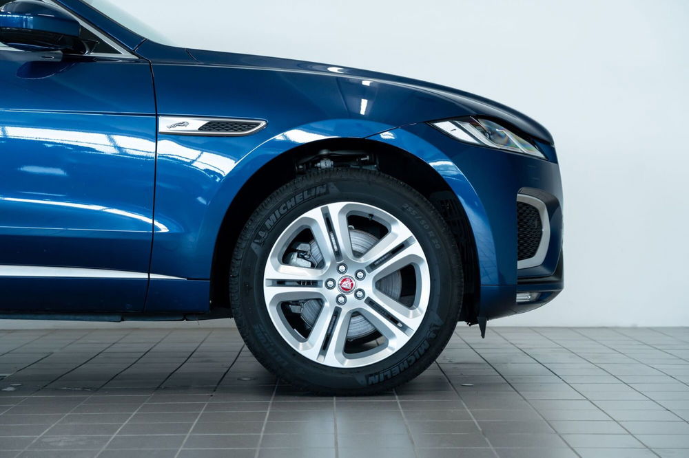 Jaguar F-Pace usata a Padova (9)