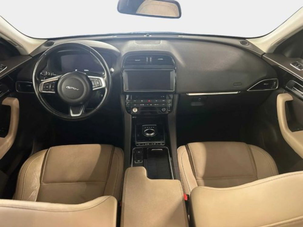 Jaguar F-Pace usata a Siena (5)