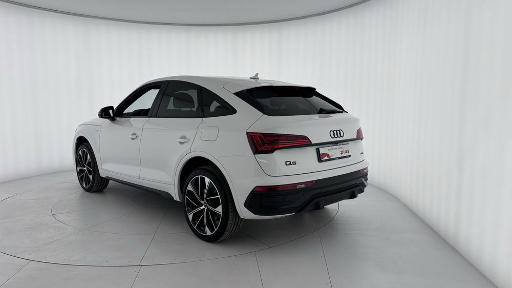 Audi Q5 Sportback usata a Massa-Carrara (3)