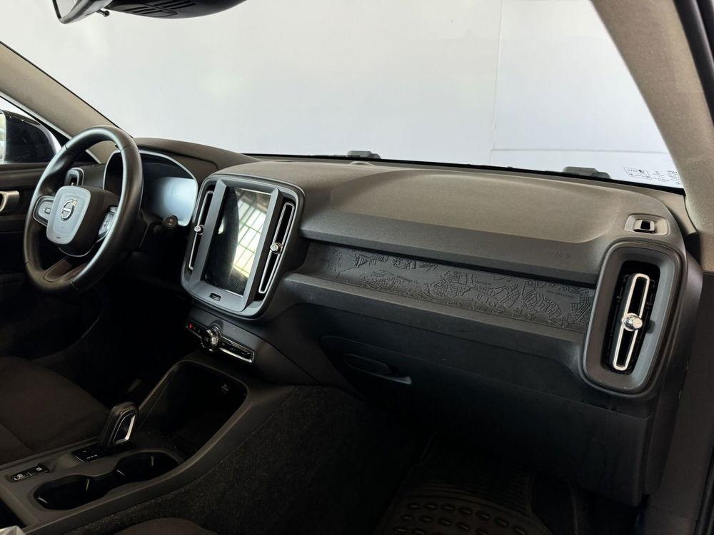 Volvo XC40 usata a Milano (16)