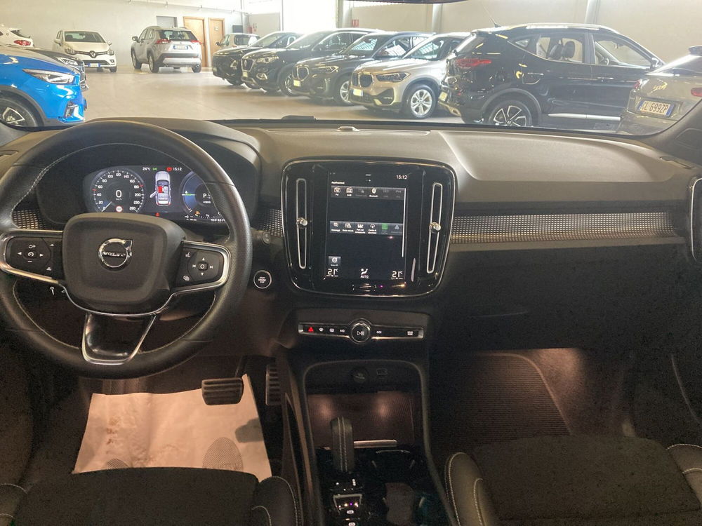 Volvo XC40 usata a Milano (10)