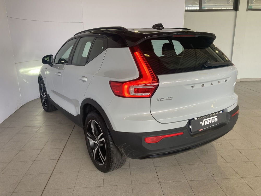 Volvo XC40 usata a Milano (4)