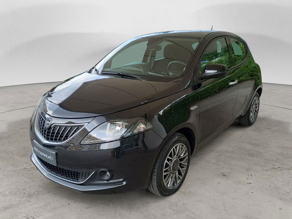 Lancia Ypsilon usata a Bari