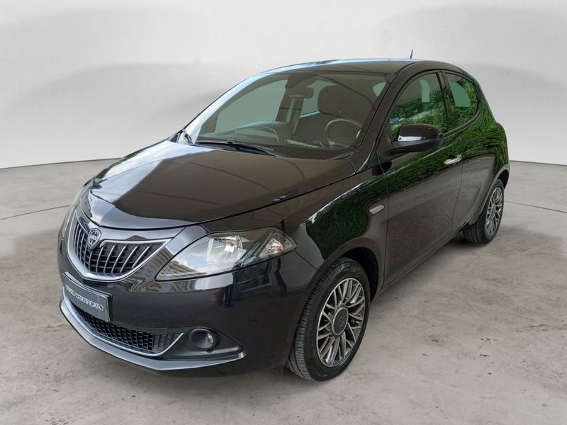 Lancia Ypsilon 1.0 FireFly 5 porte S&amp;S Hybrid Gold Plus del 2022 usata a Bari