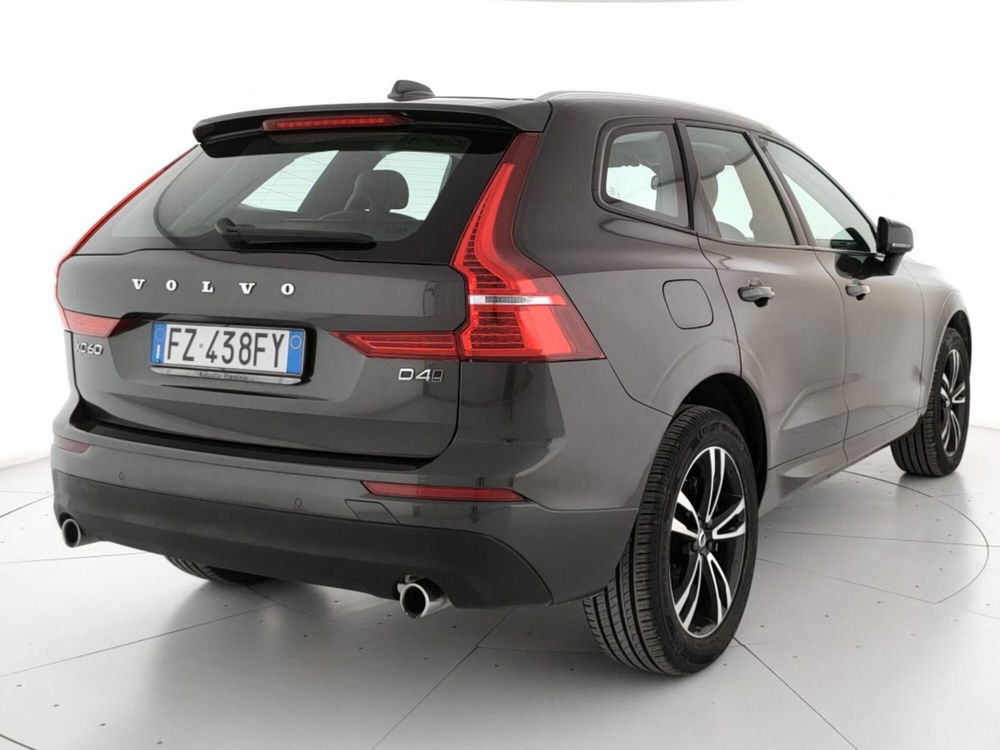 Volvo XC60 usata a Roma (2)