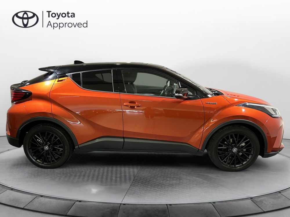 Toyota Toyota C-HR usata a Milano (14)