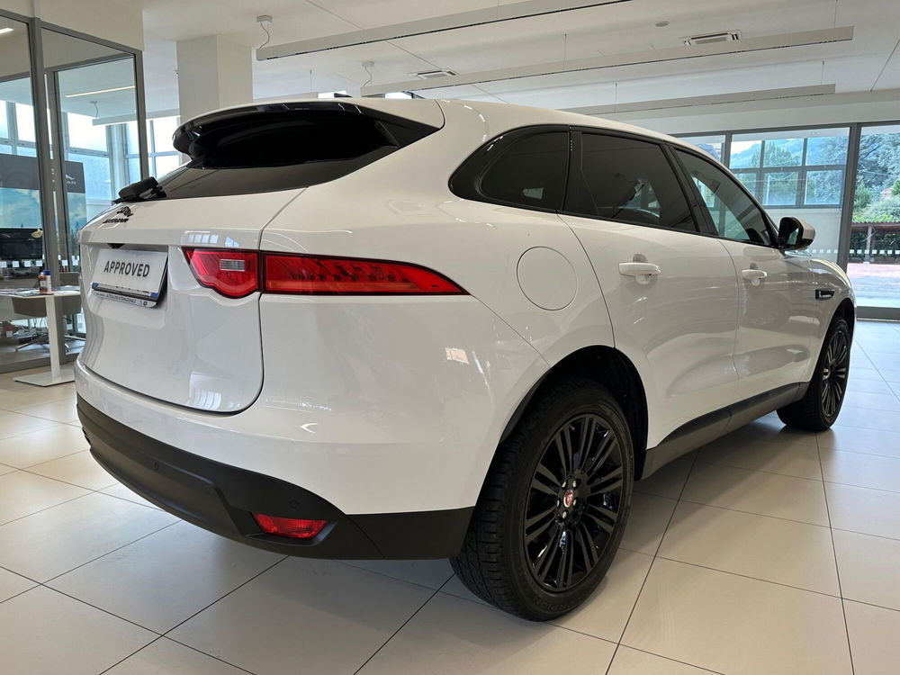 Jaguar F-Pace usata a Varese (2)