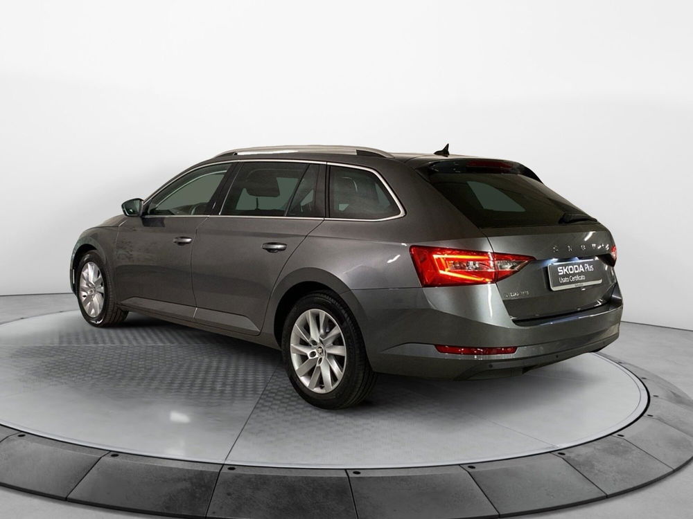 Skoda Superb Station Wagon usata a Varese (6)