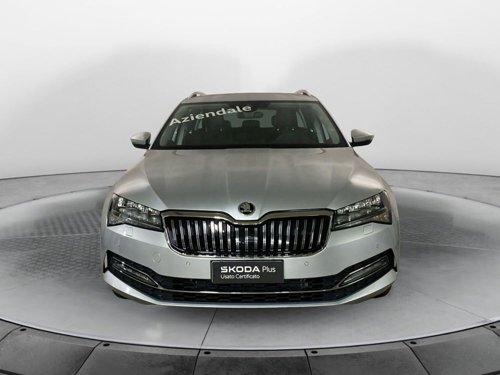 Skoda Superb Station Wagon nuova a Varese (2)