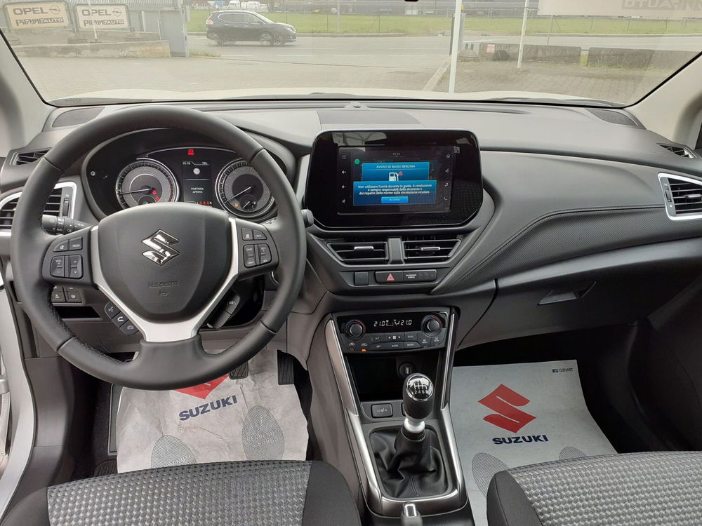 Suzuki S-Cross nuova a Piacenza (12)