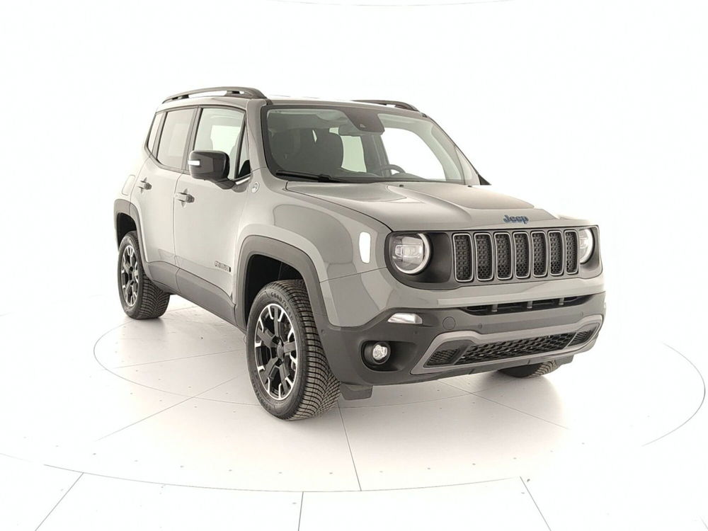 Jeep Renegade nuova a Caserta