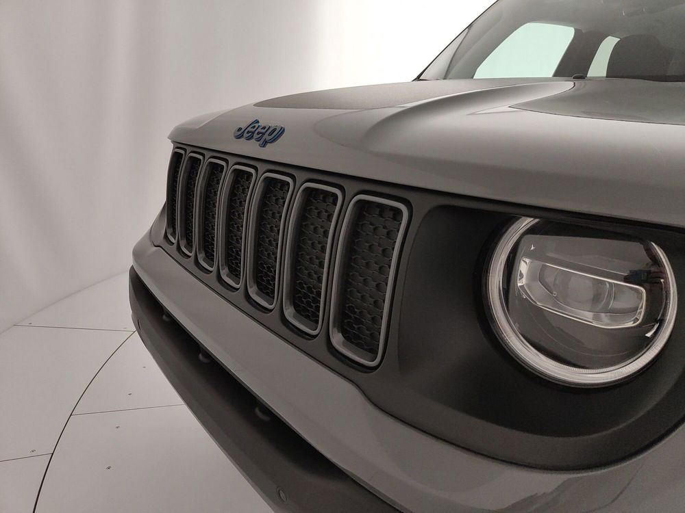 Jeep Renegade nuova a Caserta (18)