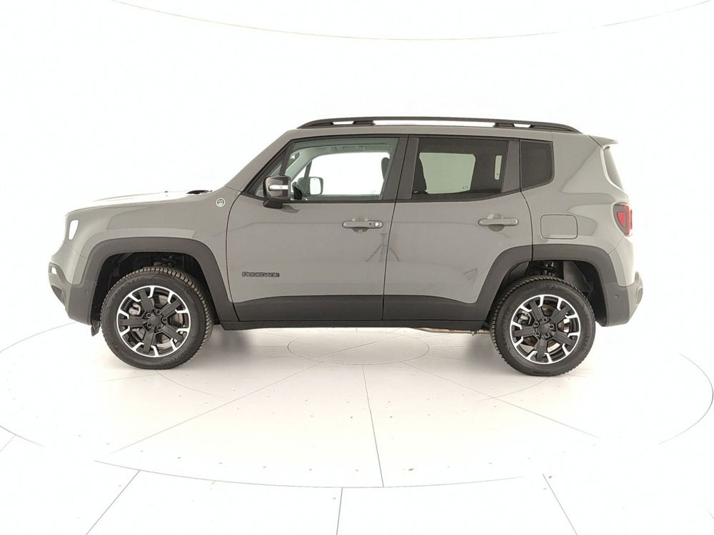 Jeep Renegade nuova a Caserta (8)