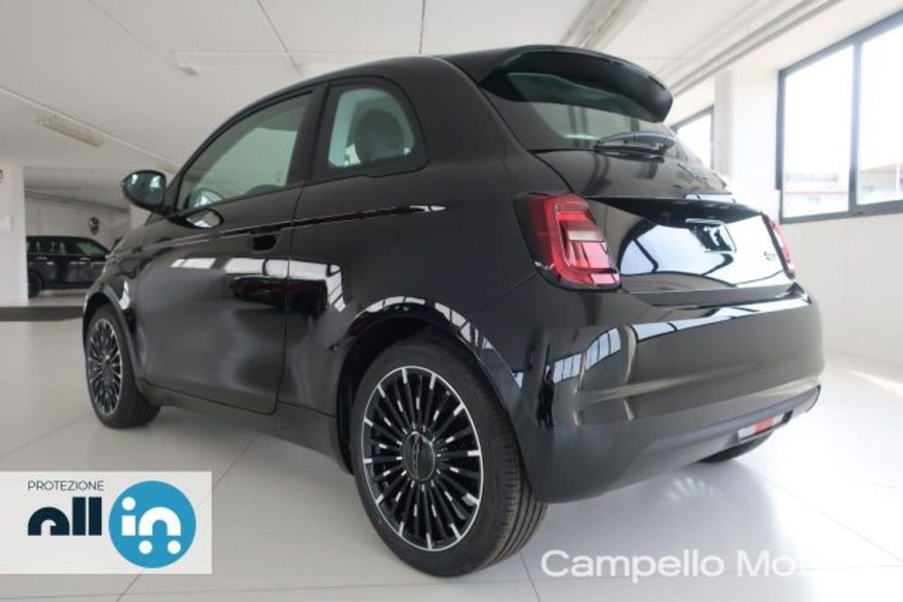 Fiat 500e nuova a Venezia (4)