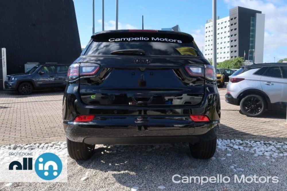 Jeep Compass nuova a Venezia (4)