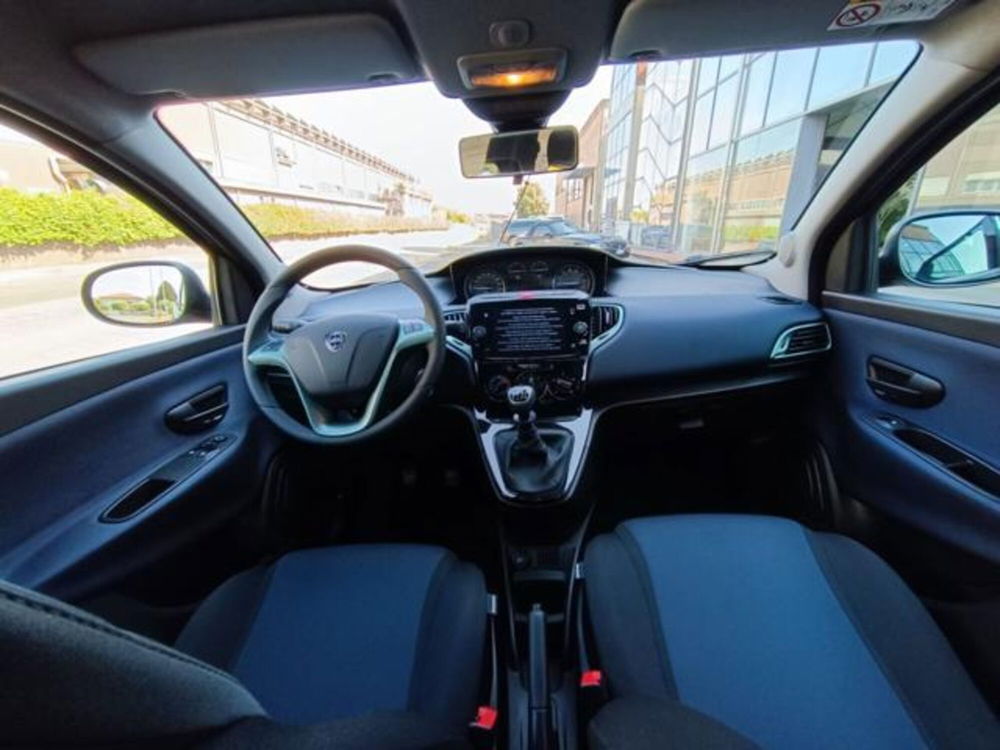 Lancia Ypsilon nuova a Pisa (13)