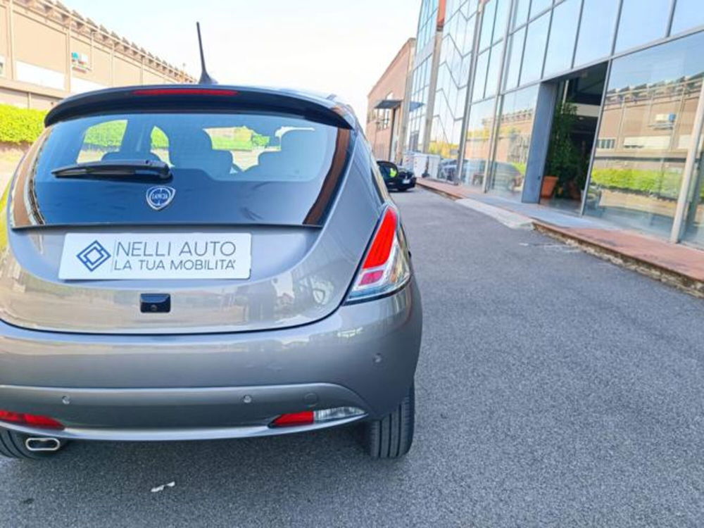 Lancia Ypsilon nuova a Pisa (2)