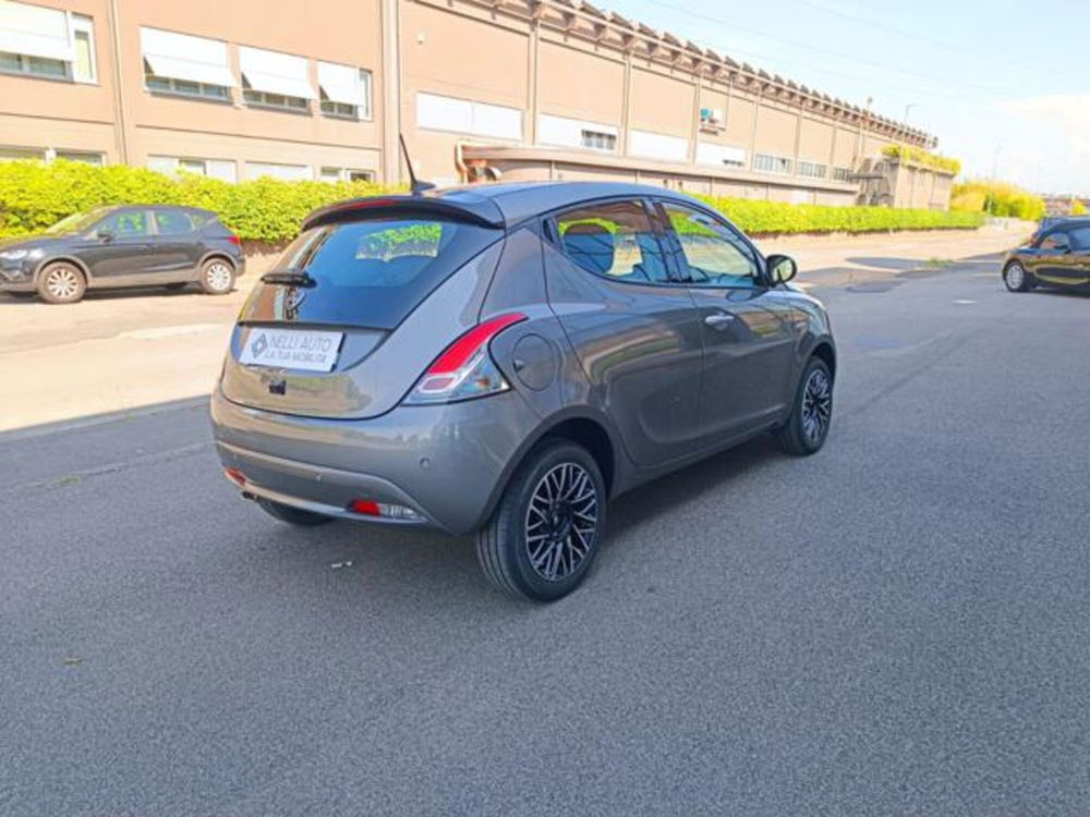 Lancia Ypsilon nuova a Pisa (3)