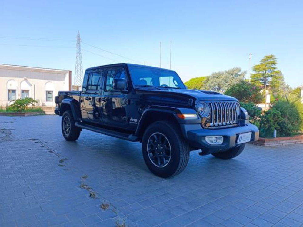 Jeep Gladiator nuova a Pisa (2)