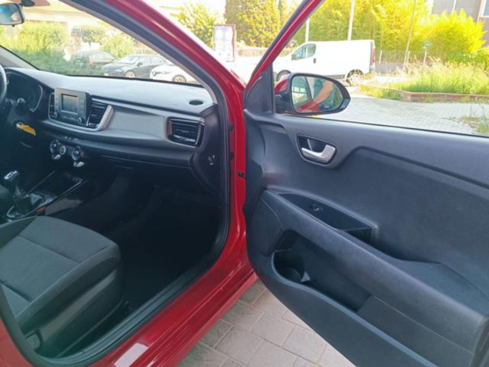 Kia Rio usata a Pisa (18)