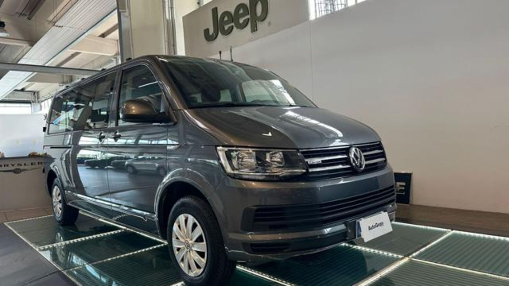 Volkswagen Veicoli Commerciali Caravelle 2.0 TDI 150CV 4 Motion PC Comfortline  del 2019 usata a Reggio nell&#039;Emilia