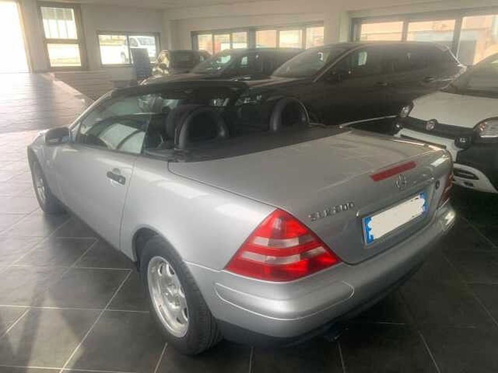 Mercedes-Benz SLK usata a Roma (11)