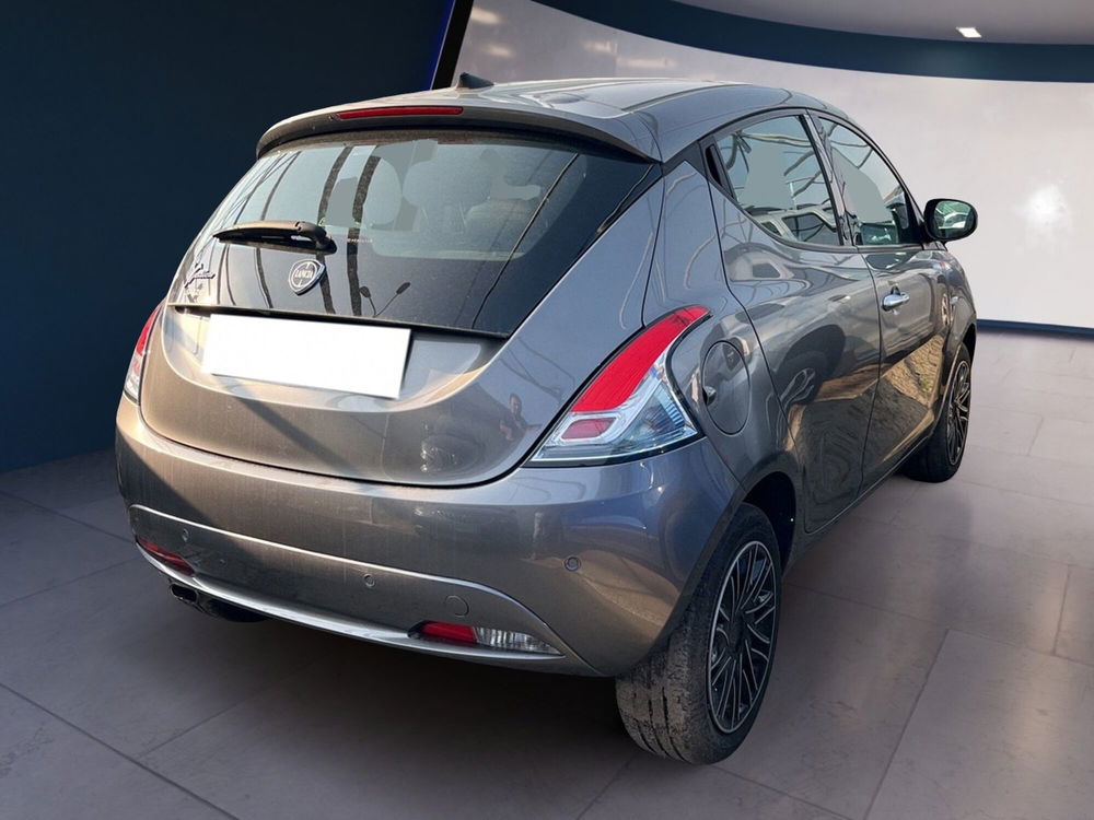 Lancia Ypsilon usata a Torino (5)