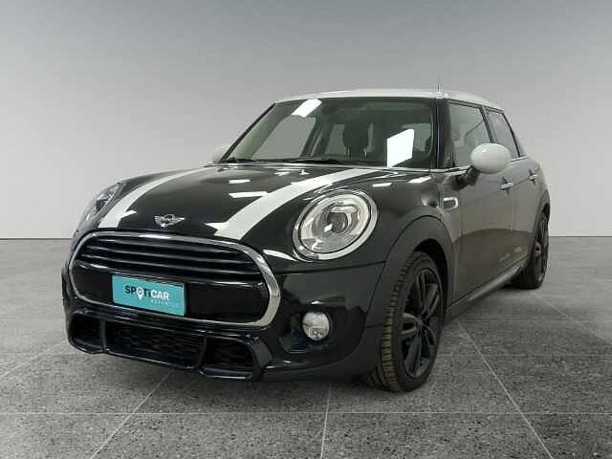 MINI Mini 1.5 Cooper D 5 porte  del 2017 usata a Cuneo