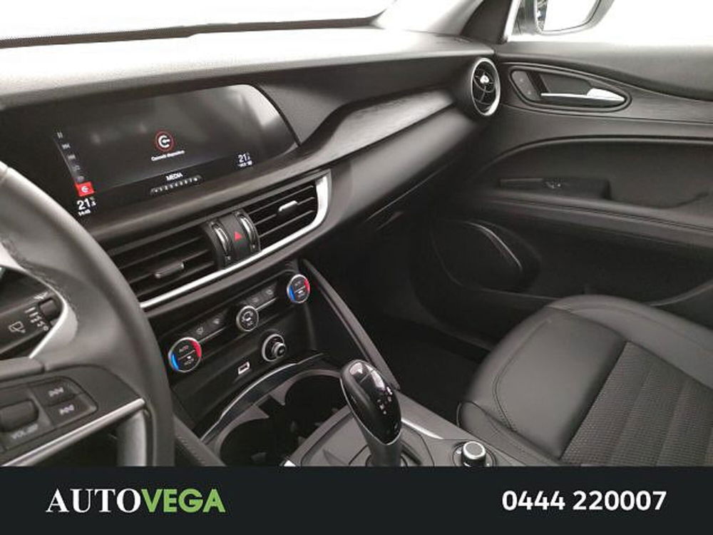 Alfa Romeo Stelvio usata a Vicenza (16)