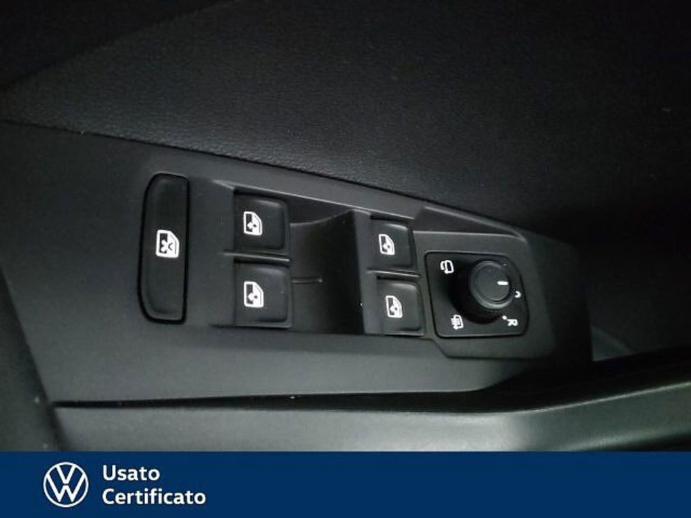 Volkswagen T-Cross usata a Vicenza (17)