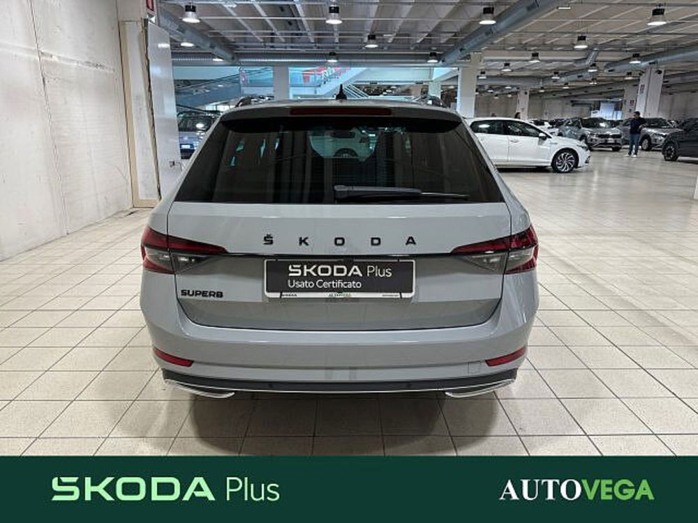 Skoda Superb nuova a Vicenza (5)