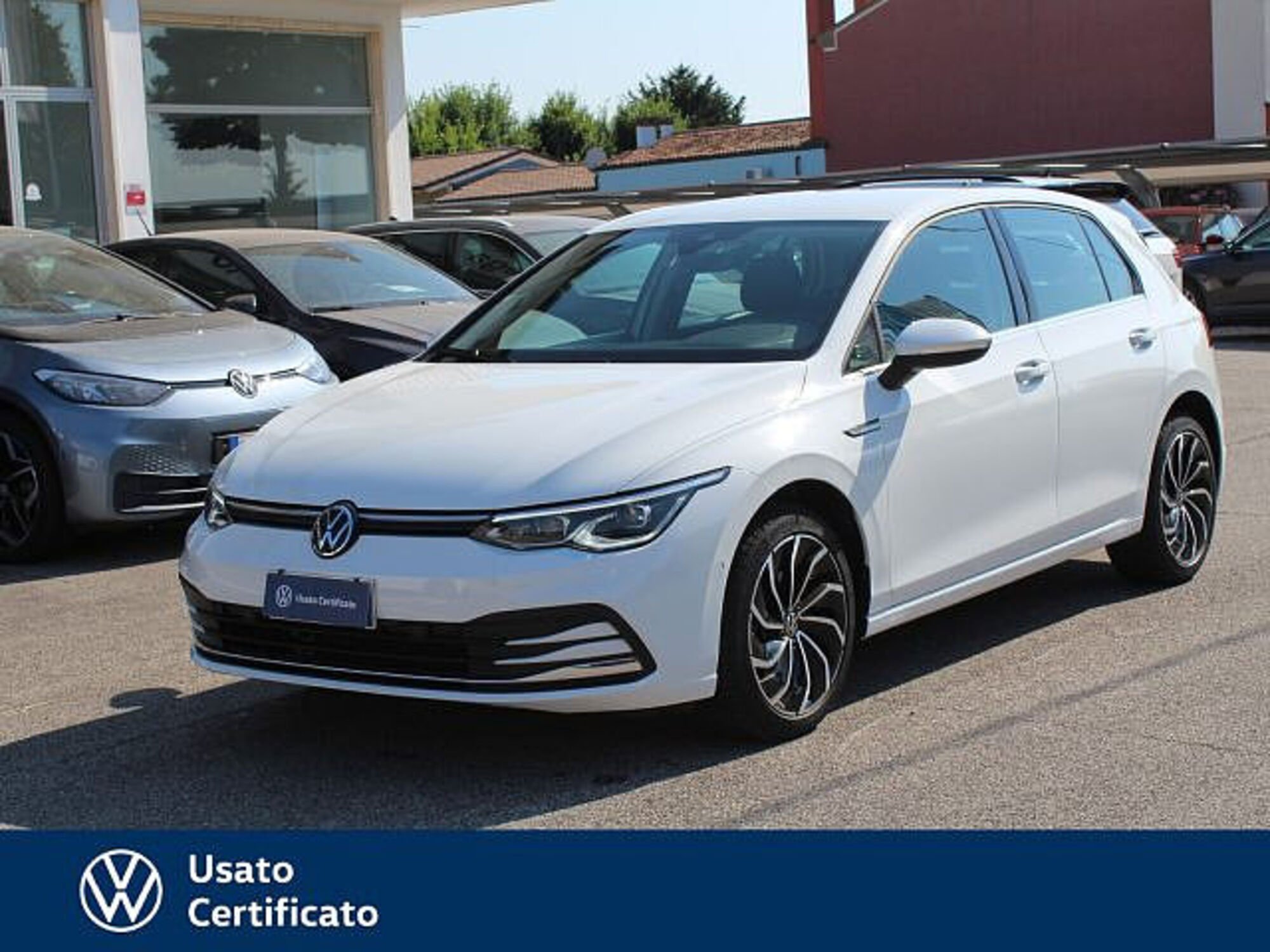 Volkswagen Golf 2.0 tdi Life 115cv del 2021 usata a Vicenza