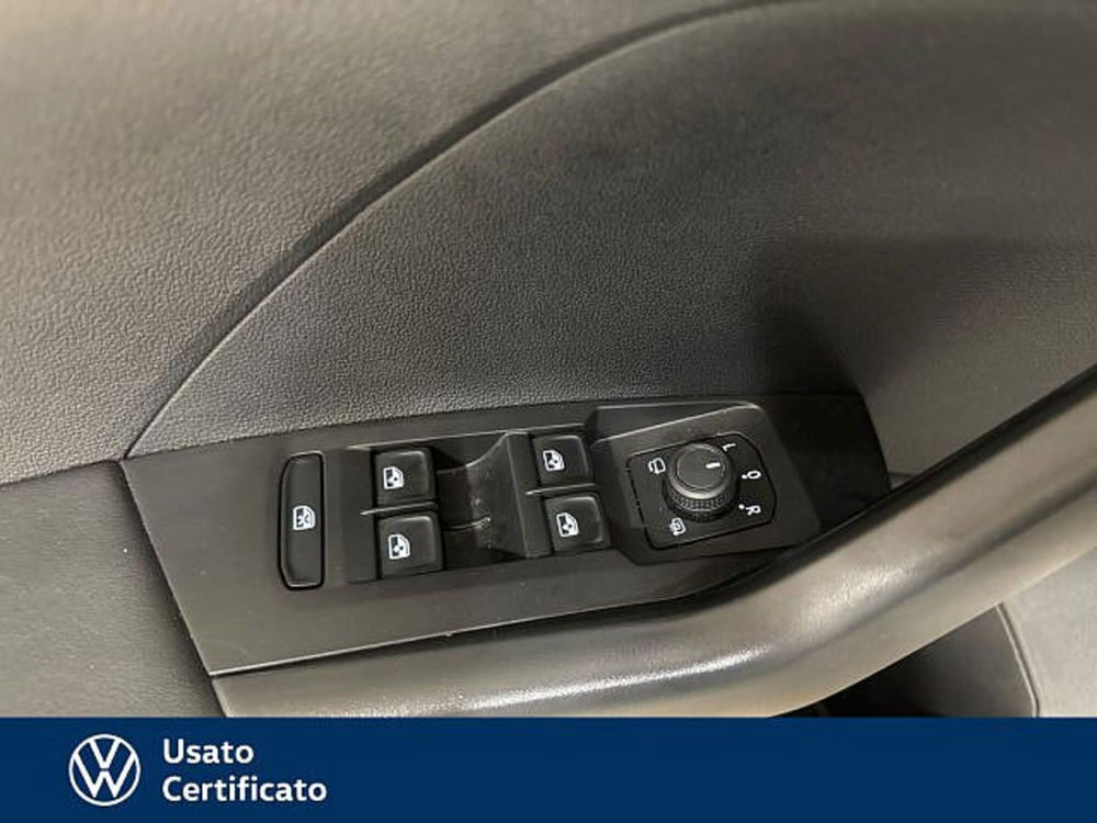 Volkswagen T-Cross usata a Vicenza (14)