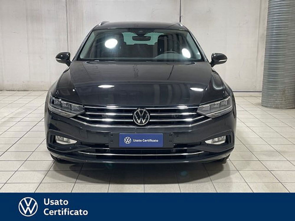 Volkswagen Passat Variant nuova a Vicenza (2)