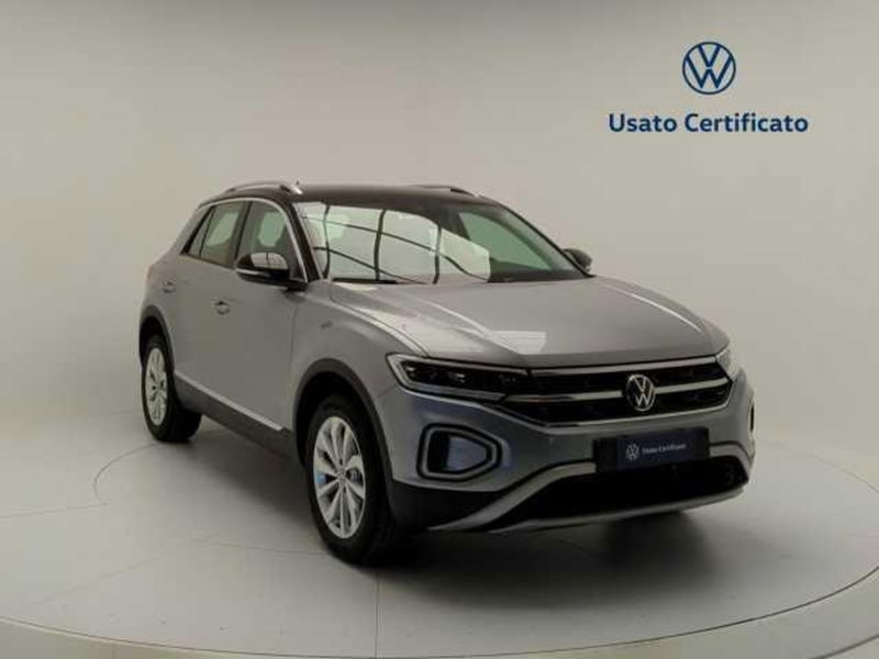 Volkswagen T-Roc 1.0 tsi R-Line 115cv nuova a Pratola Serra