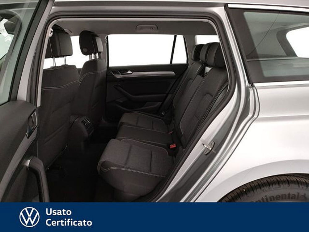 Volkswagen Passat Variant nuova a Vicenza (8)