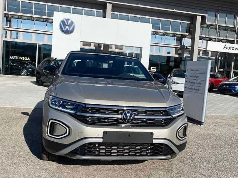 Volkswagen T-Roc Cabrio nuova a Vicenza (2)