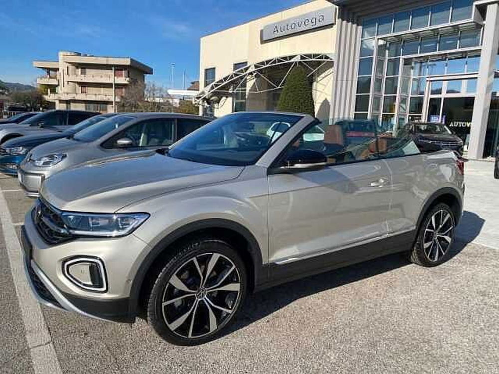 Volkswagen T-Roc Cabrio nuova a Vicenza (7)