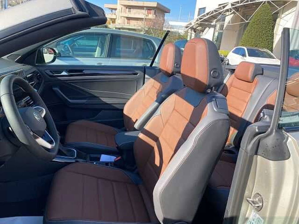 Volkswagen T-Roc Cabrio nuova a Vicenza (8)