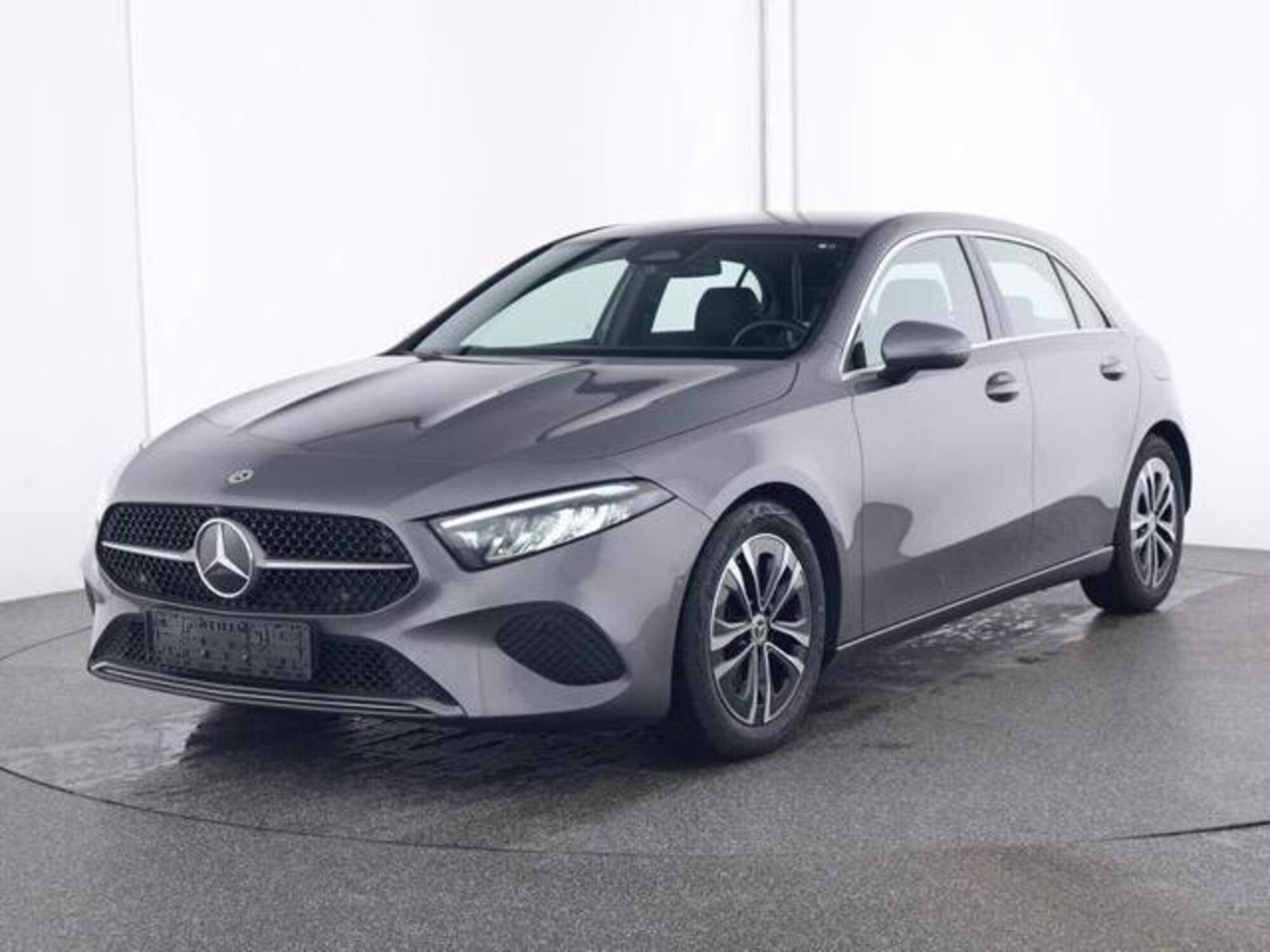 Mercedes-Benz Classe A Sedan 180 Progressive Advanced auto del 2023 usata a Magenta